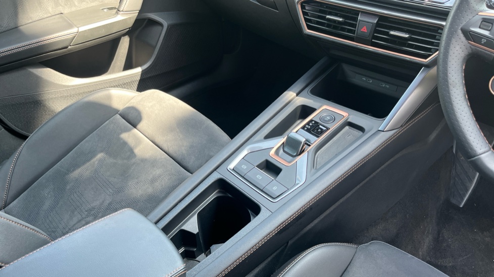 CUPRA Leon 1.5 eTSI 150 V2 5dr DSG Petrol Hatchback - Image 14