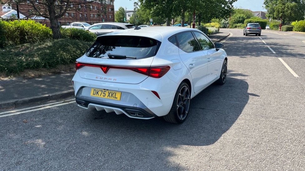CUPRA Leon 1.5 eTSI 150 V2 5dr DSG Petrol Hatchback - Image 34
