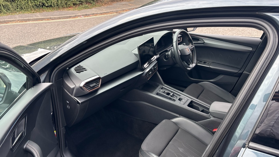 CUPRA Leon 2.0 TSI VZ1 5dr DSG Petrol Hatchback - Image 2