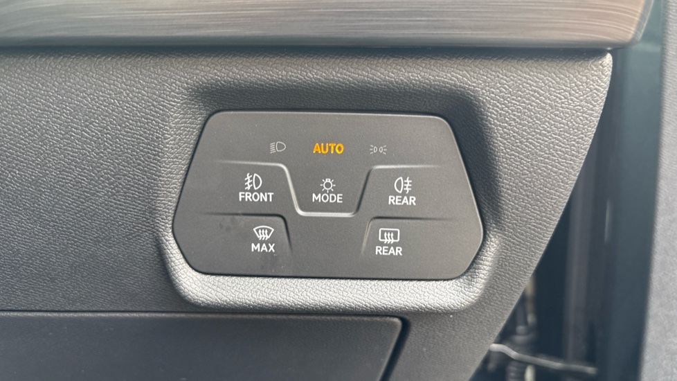 CUPRA Leon 2.0 TSI VZ1 5dr DSG Petrol Hatchback - Image 27