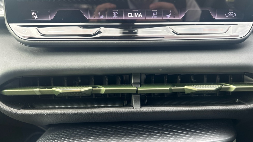 CUPRA Terramar 1.5 eHybrid 204 Tribe Edition 5dr DSG Hatchback - Image 13