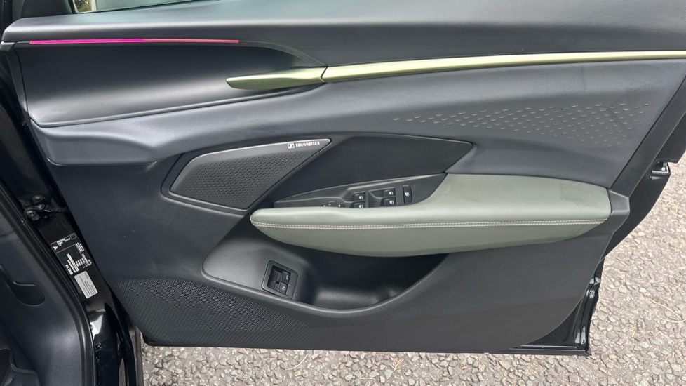 CUPRA Terramar 1.5 eHybrid 204 Tribe Edition 5dr DSG Hatchback - Image 19