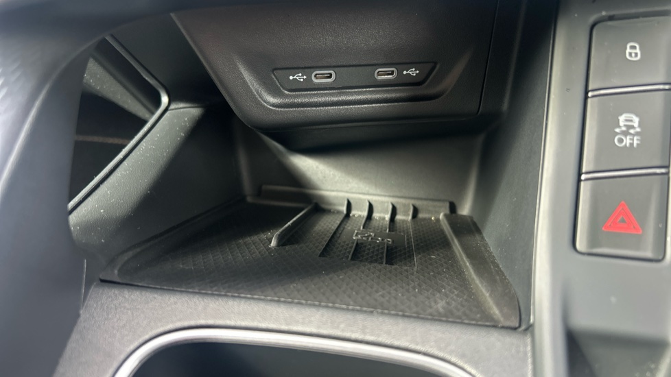 CUPRA Terramar 1.5 eHybrid 204 Tribe Edition 5dr DSG Hatchback - Image 27