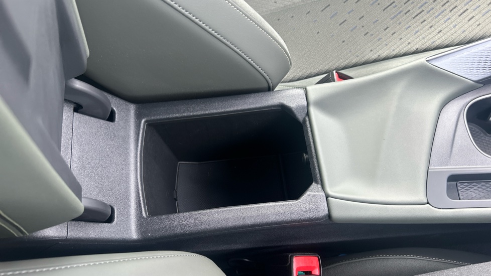 CUPRA Terramar 1.5 eHybrid 204 Tribe Edition 5dr DSG Hatchback - Image 32