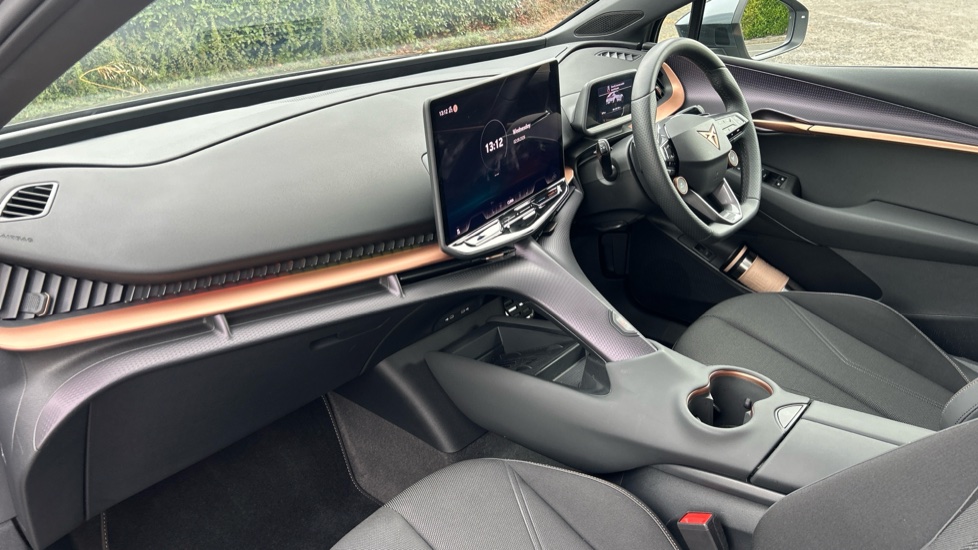 CUPRA Tavascan 210kW V1 77kWh 5dr Auto Electric Estate - Image 2