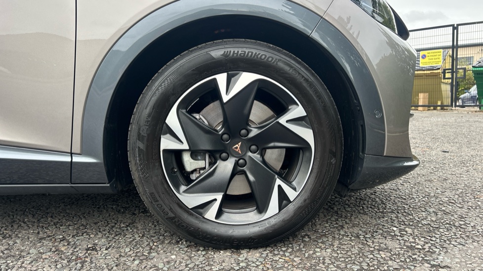 CUPRA Tavascan 210kW V1 77kWh 5dr Auto Electric Estate - Image 5
