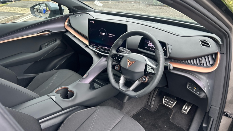 CUPRA Tavascan 210kW V1 77kWh 5dr Auto Electric Estate - Image 6