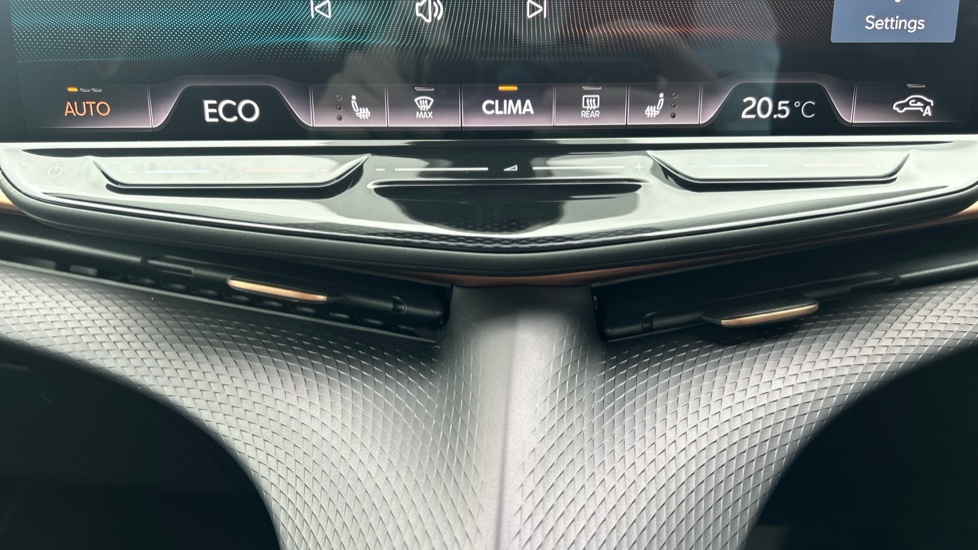CUPRA Tavascan 210kW V1 77kWh 5dr Auto Electric Estate - Image 13