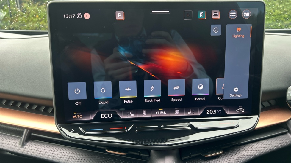 CUPRA Tavascan 210kW V1 77kWh 5dr Auto Electric Estate - Image 33