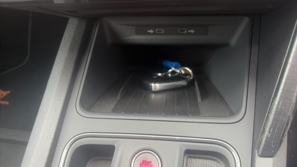 CUPRA Formentor 1.4 eHybrid 204 V2 5dr DSG Estate - Image 27