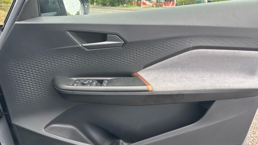 CUPRA Born 170kW e-Boost V1 59kWh 5dr Auto Electric Hatchback - Image 19
