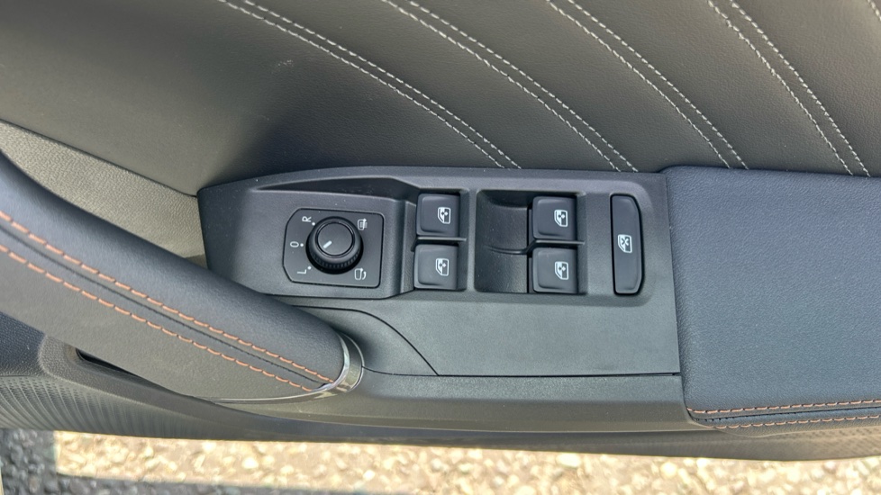 CUPRA Leon 2.0 TSI 300 VZ2 5dr DSG Petrol Hatchback - Image 29