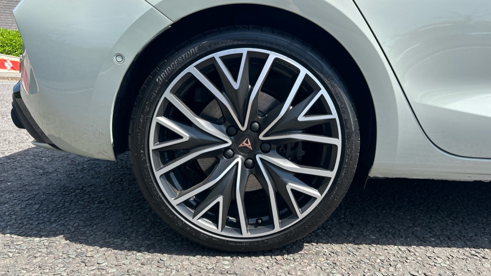 CUPRA Leon 2.0 TSI 300 VZ2 5dr DSG Petrol Hatchback - Image 31