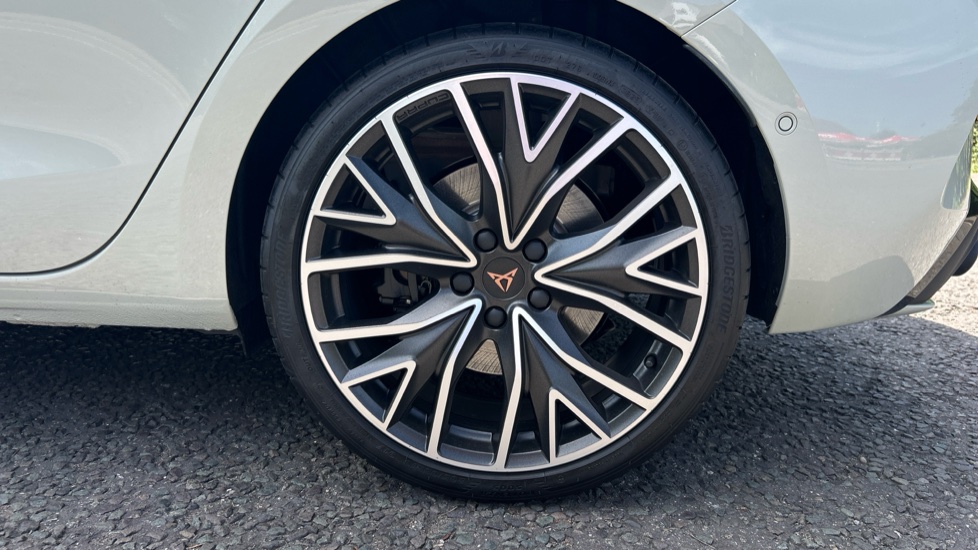 CUPRA Leon 2.0 TSI 300 VZ2 5dr DSG Petrol Hatchback - Image 32