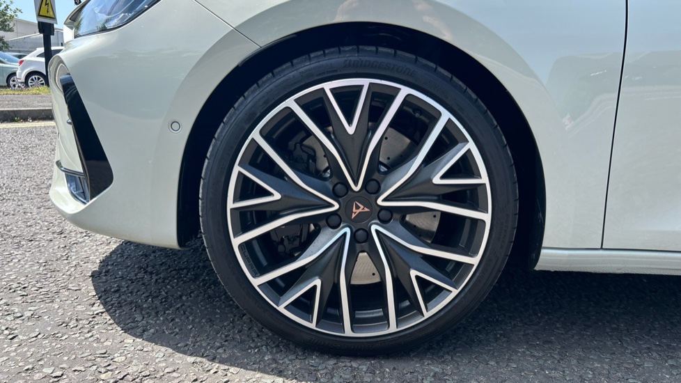 CUPRA Leon 2.0 TSI 300 VZ2 5dr DSG Petrol Hatchback - Image 33