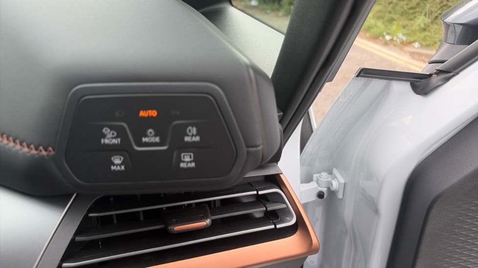 CUPRA Born 170kW e-Boost V2 59kWh 5dr Auto Electric Hatchback - Image 31