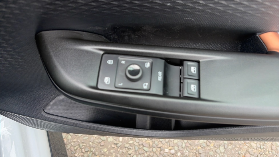 CUPRA Born 170kW e-Boost V2 59kWh 5dr Auto Electric Hatchback - Image 33