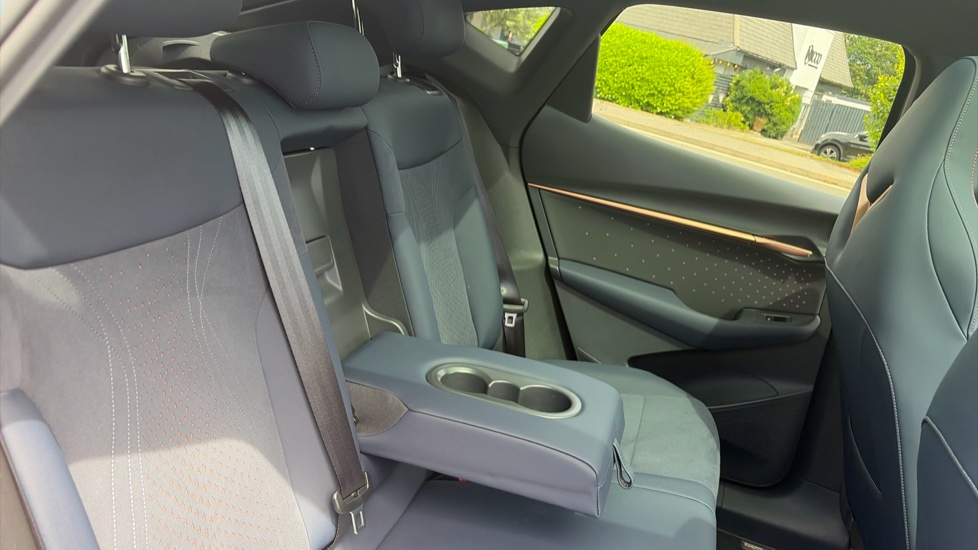 CUPRA Tavascan 210kW V2 77kWh 5dr Auto Electric Estate - Image 16