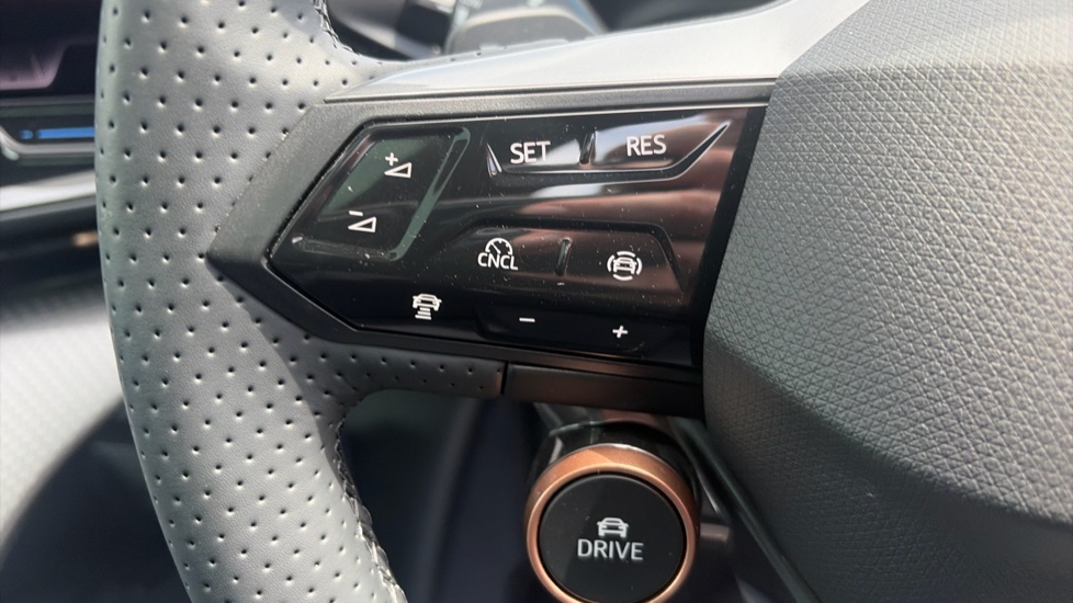 CUPRA Tavascan 210kW V2 77kWh 5dr Auto Electric Estate - Image 17