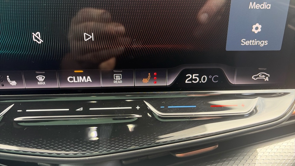CUPRA Tavascan 210kW V2 77kWh 5dr Auto Electric Estate - Image 24