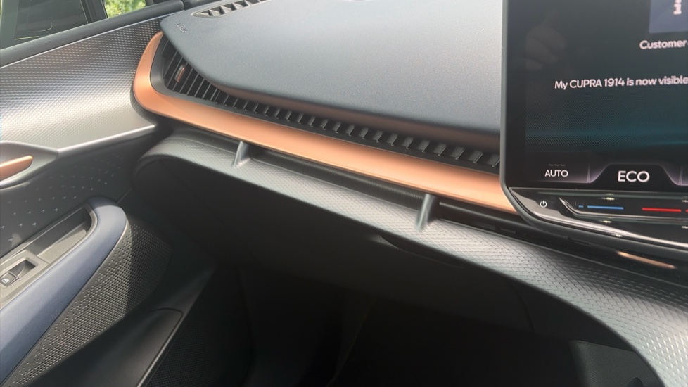 CUPRA Tavascan 210kW V2 77kWh 5dr Auto Electric Estate - Image 29