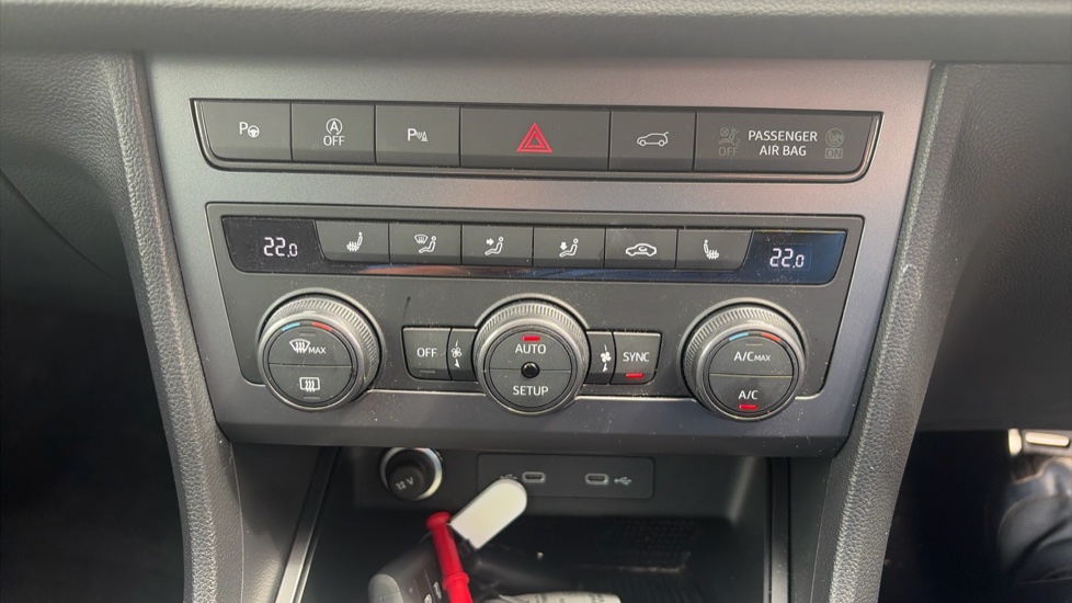CUPRA Ateca 1.5 EcoTSI V2 5dr DSG Petrol Estate - Image 13