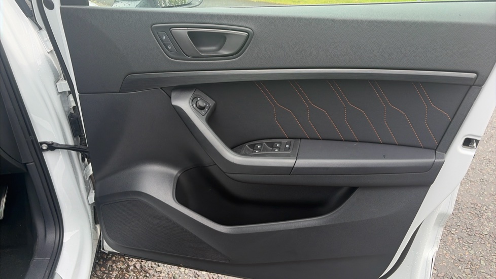 CUPRA Ateca 1.5 EcoTSI V2 5dr DSG Petrol Estate - Image 19