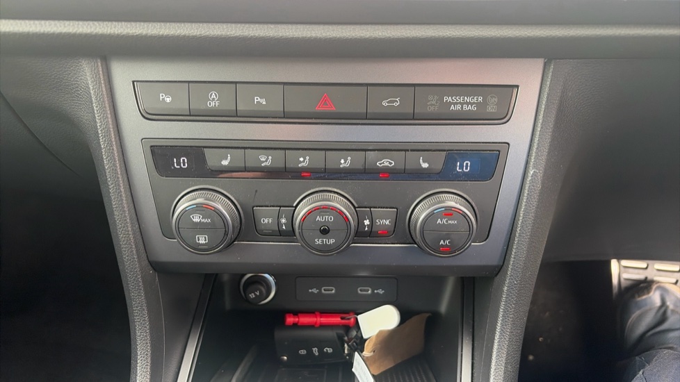 CUPRA Ateca 1.5 EcoTSI V2 5dr DSG Petrol Estate - Image 27