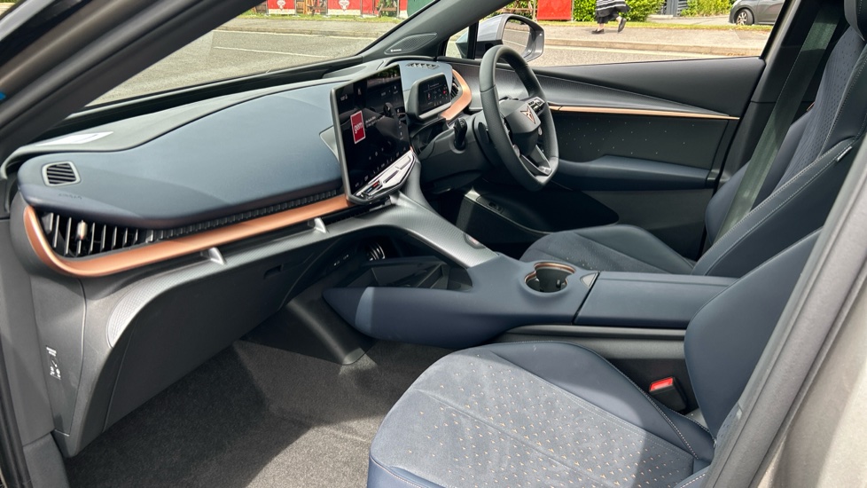 CUPRA Tavascan 210kW V2 77kWh 5dr Auto Electric Estate - Image 2