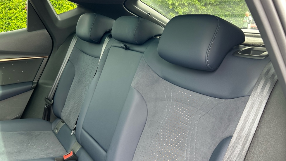 CUPRA Tavascan 210kW V2 77kWh 5dr Auto Electric Estate - Image 16