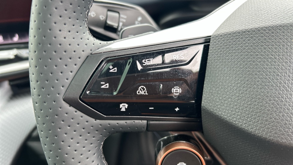 CUPRA Tavascan 210kW V2 77kWh 5dr Auto Electric Estate - Image 17