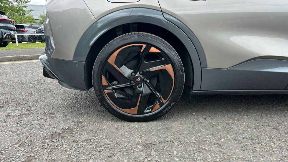 CUPRA Tavascan 210kW V2 77kWh 5dr Auto Electric Estate - Image 22