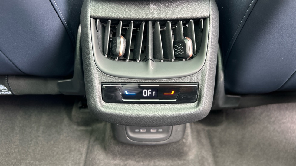 CUPRA Tavascan 210kW V2 77kWh 5dr Auto Electric Estate - Image 27