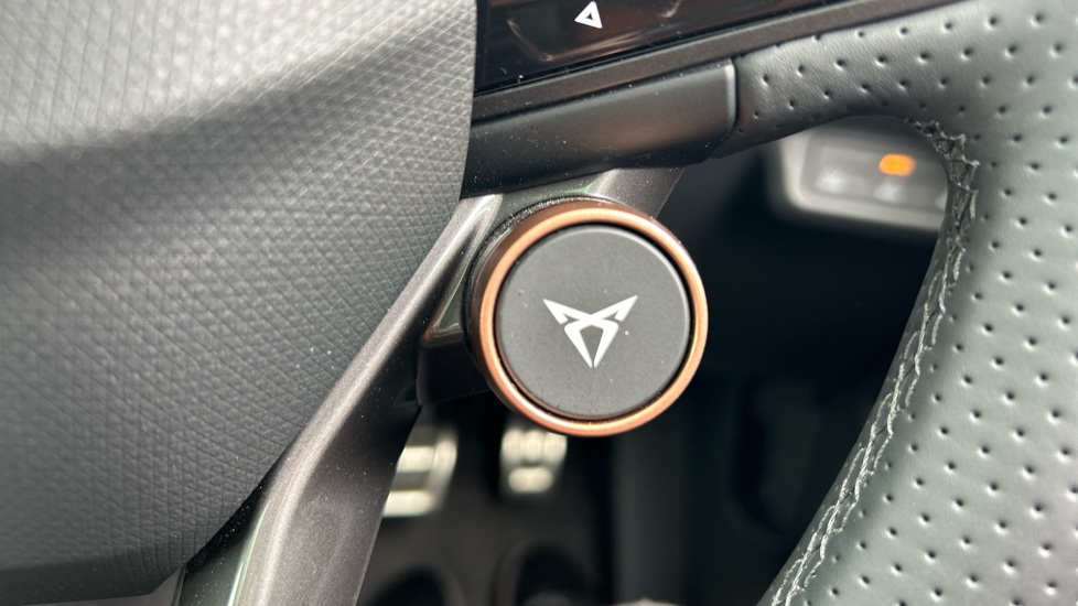 CUPRA Tavascan 210kW V2 77kWh 5dr Auto Electric Estate - Image 36