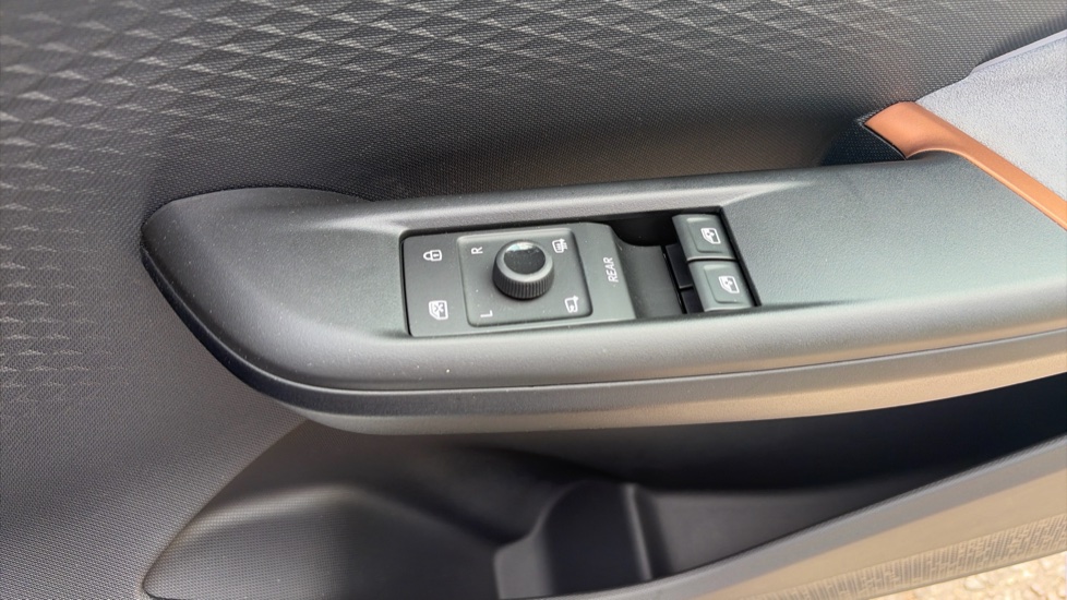 CUPRA Born 170kW e-Boost V3 59kWh 5dr Auto Electric Hatchback - Image 34