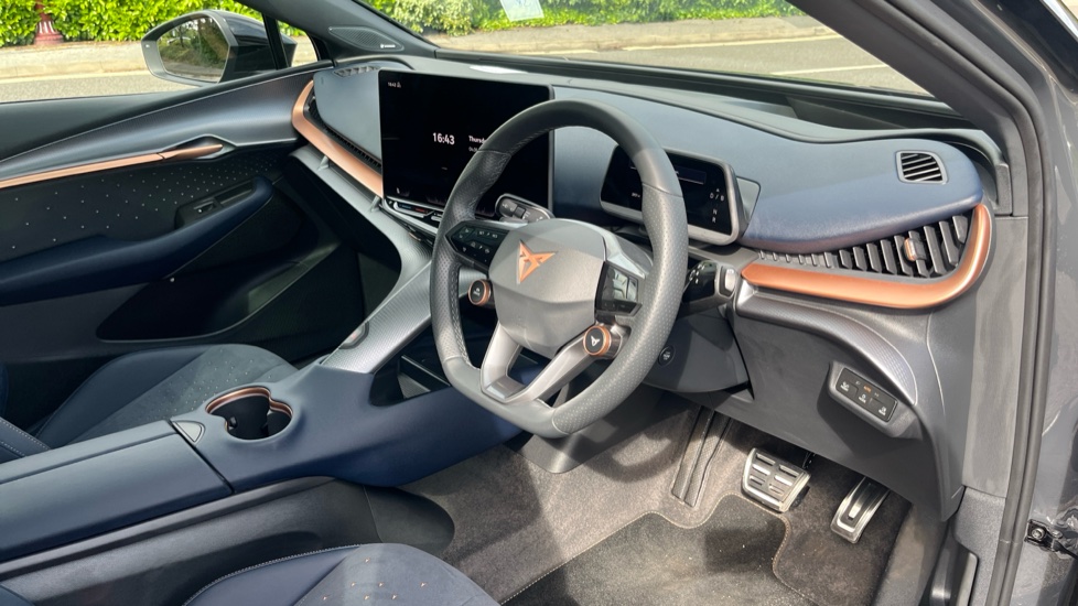 CUPRA Tavascan 210kW V2 77kWh 5dr Auto Electric Estate - Image 6