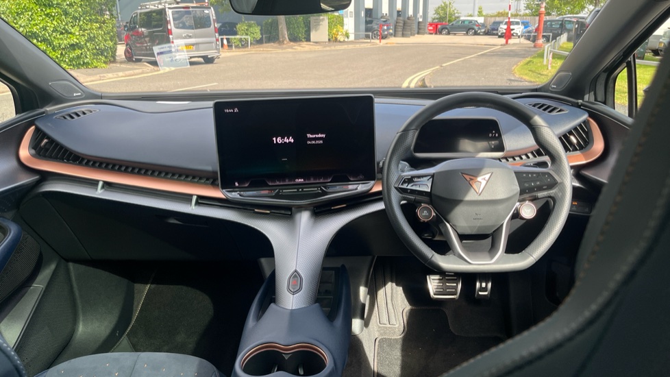 CUPRA Tavascan 210kW V2 77kWh 5dr Auto Electric Estate - Image 9