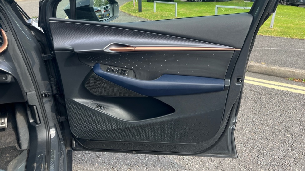 CUPRA Tavascan 210kW V2 77kWh 5dr Auto Electric Estate - Image 19