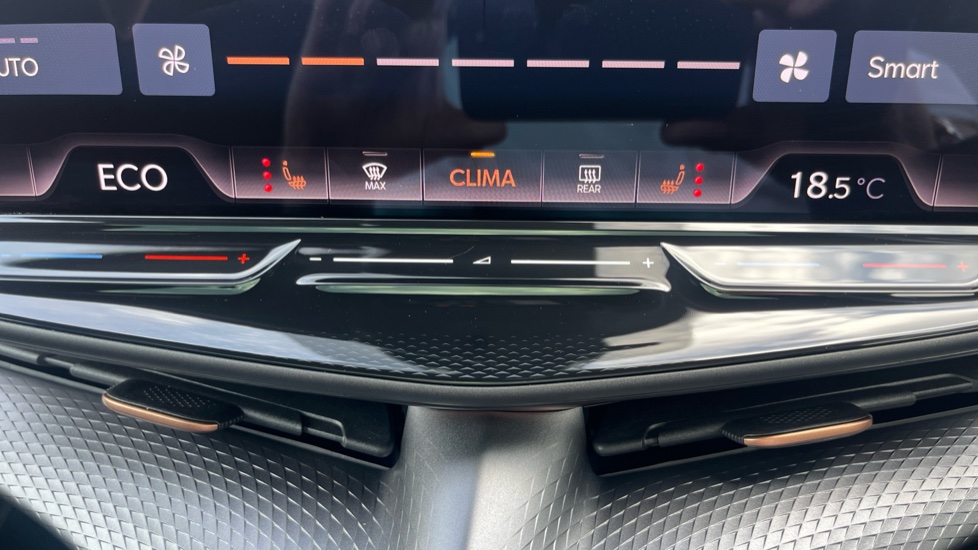 CUPRA Tavascan 210kW V2 77kWh 5dr Auto Electric Estate - Image 24