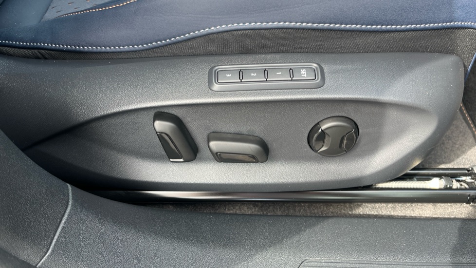 CUPRA Tavascan 210kW V2 77kWh 5dr Auto Electric Estate - Image 33