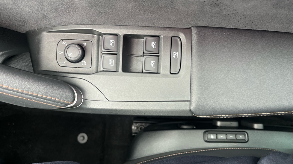 CUPRA Leon 1.5 TSI 150 V2 5dr Petrol Hatchback - Image 28