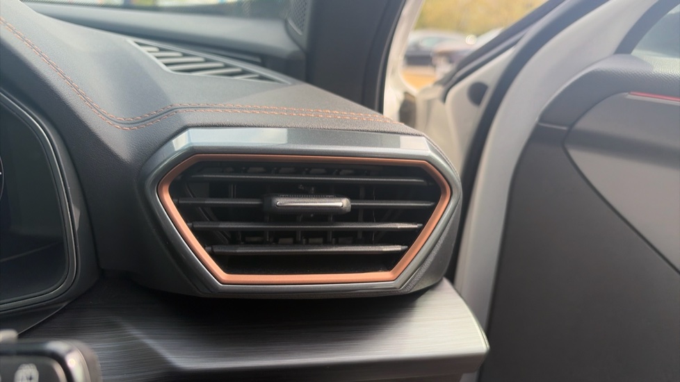 CUPRA Formentor 1.5 TSI 150 V2 5dr DSG Petrol Estate - Image 35