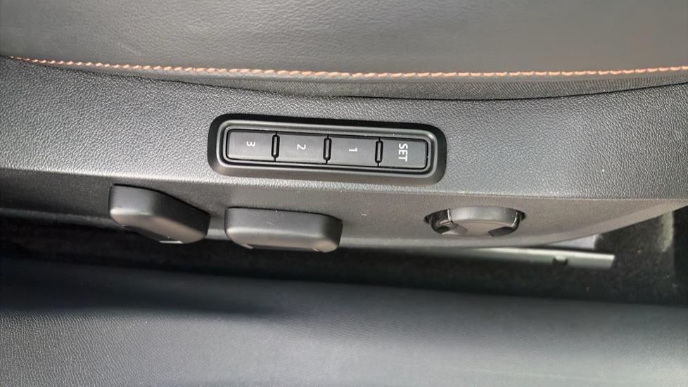 CUPRA Formentor 1.5 TSI 150 V2 5dr DSG Petrol Estate - Image 39