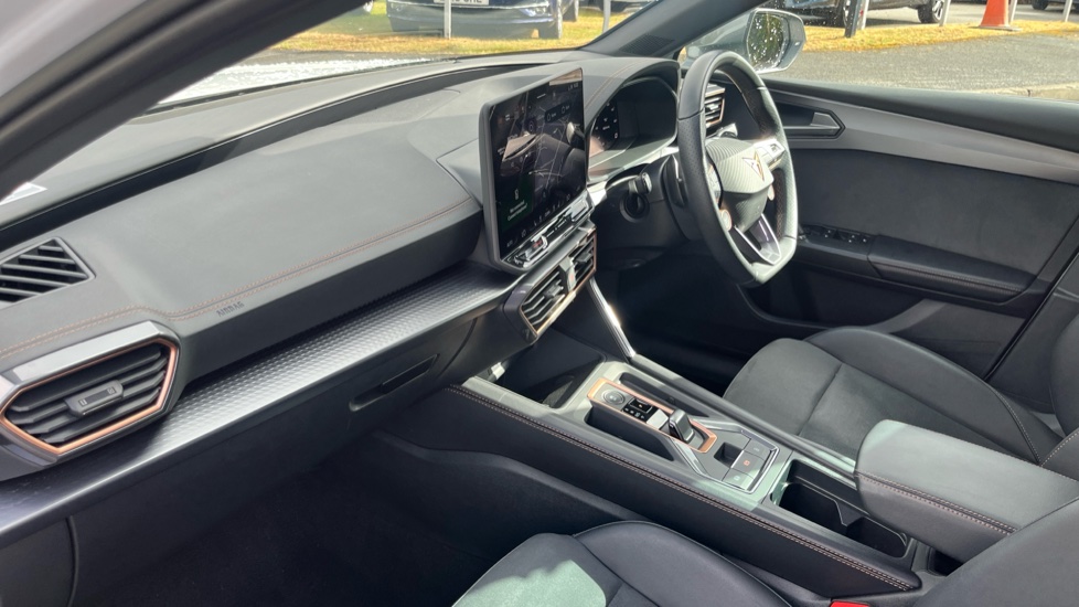 CUPRA Leon 1.5 eTSI 150 V2 5dr DSG Petrol Hatchback - Image 2