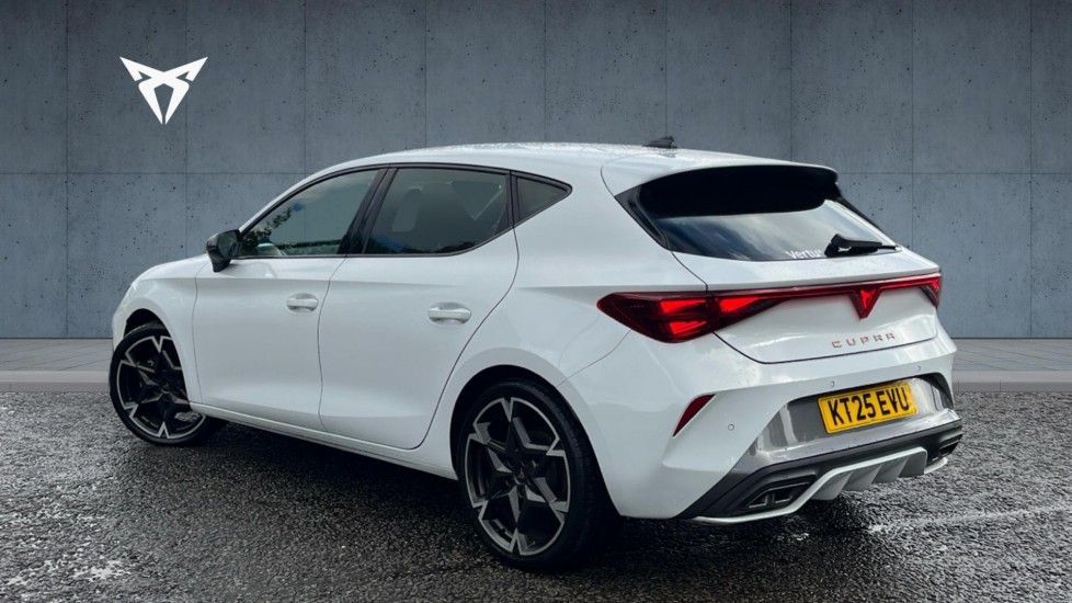 CUPRA Leon 1.5 eTSI 150 V2 5dr DSG Petrol Hatchback - Image 3