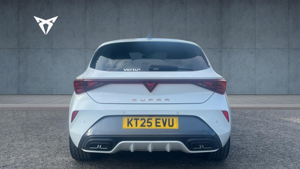 CUPRA Leon 1.5 eTSI 150 V2 5dr DSG Petrol Hatchback - Image 8