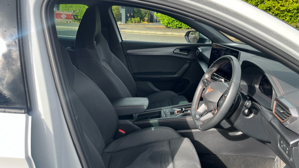 CUPRA Leon 1.5 eTSI 150 V2 5dr DSG Petrol Hatchback - Image 15