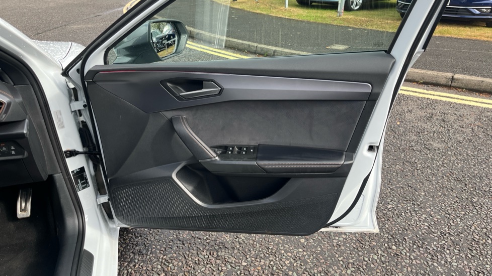 CUPRA Leon 1.5 eTSI 150 V2 5dr DSG Petrol Hatchback - Image 19