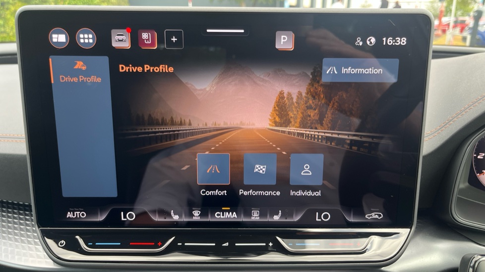 CUPRA Leon 1.5 eTSI 150 V2 5dr DSG Petrol Hatchback - Image 26