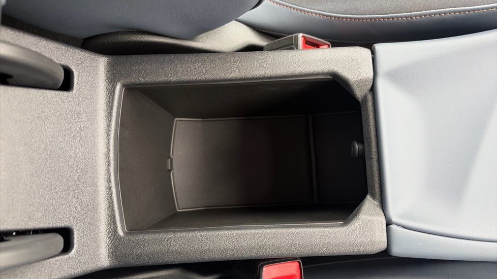 CUPRA Terramar 1.5 eTSI 150 V1 5dr DSG Petrol Hatchback - Image 29